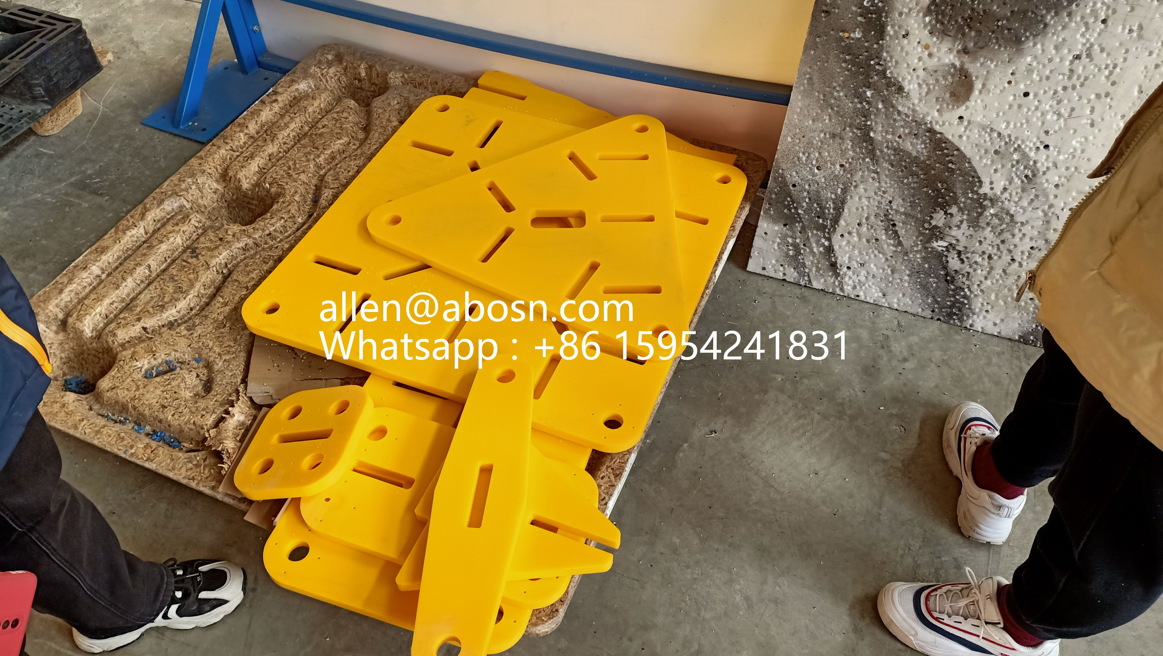 Piezas de plástico de ingeniería UHMWPE negro OEM para el hogar