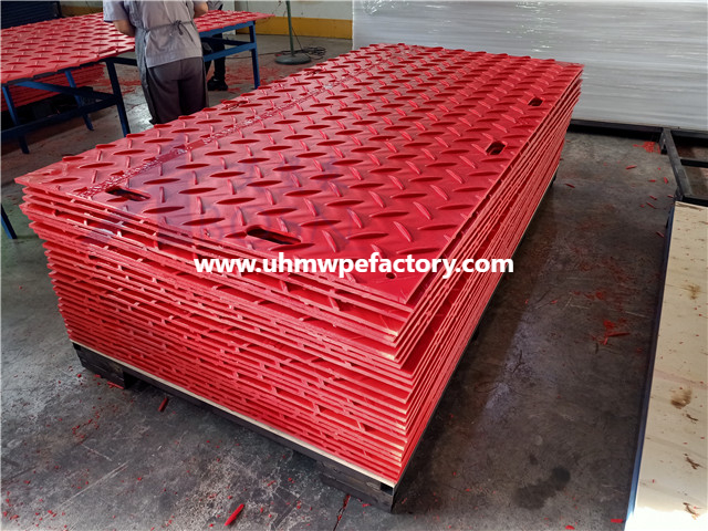 Estera de protección de tierra UHMWPE negra 4x8 para protección de tierra